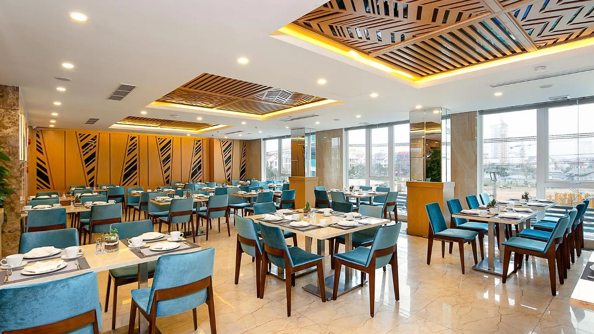 Tgt Beach Hotel Da Nang Vietnam